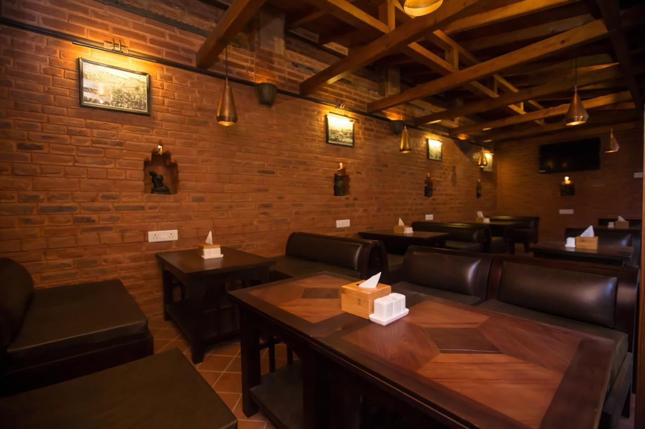 Hotel Baha Restaurant And Cafe Bhatgoan Exterior foto